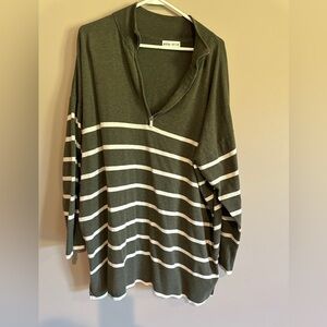 Women’s striped 1/4 zip pull over lightweight sweater.